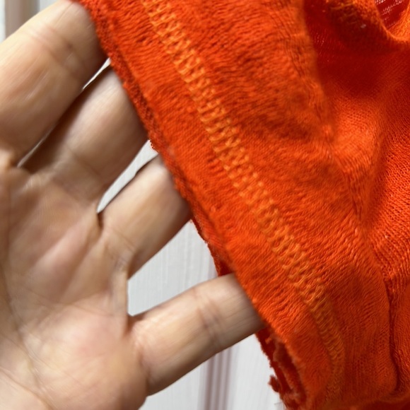 Bobeau Cold Shoulder Top - Picture 9 of 13